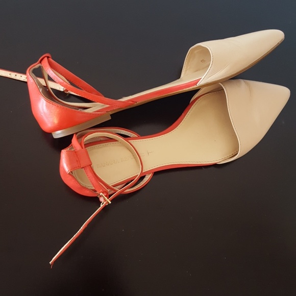 Banana Republic Shoes - Banana Republic Leather Flats